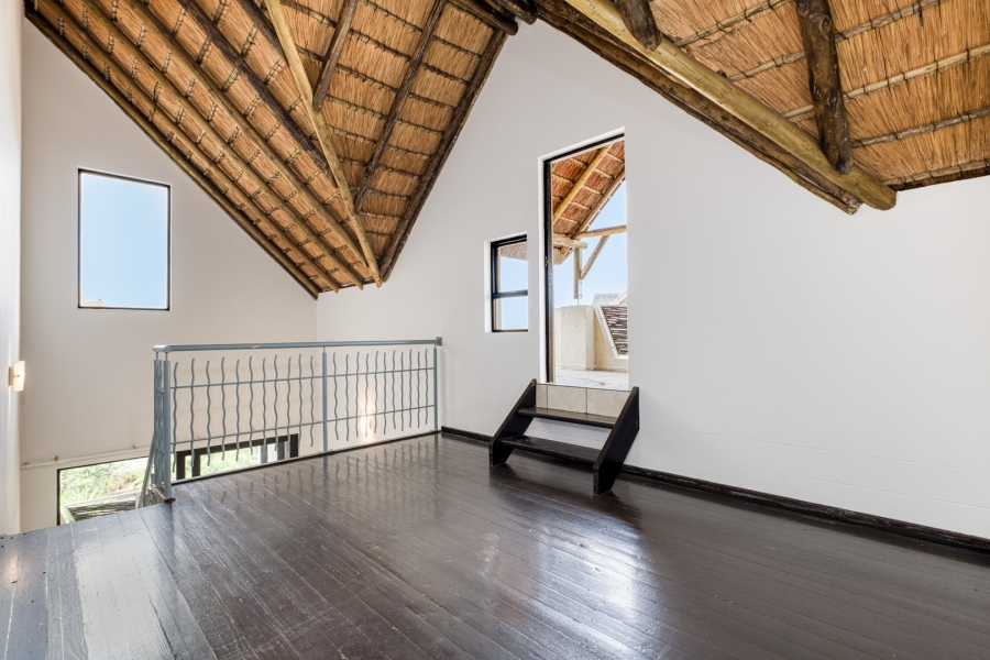 2 Bedroom Property for Sale in Lonehill Gauteng