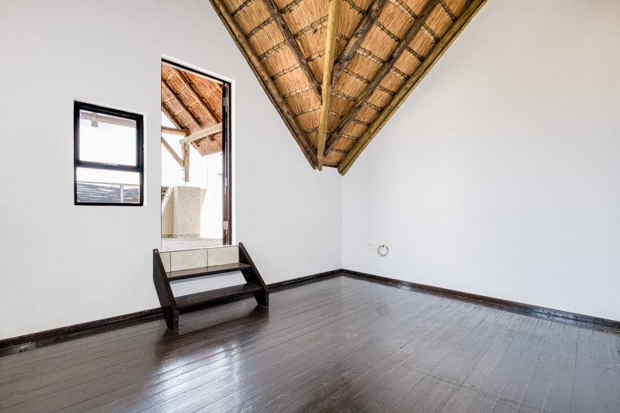 2 Bedroom Property for Sale in Lonehill Gauteng