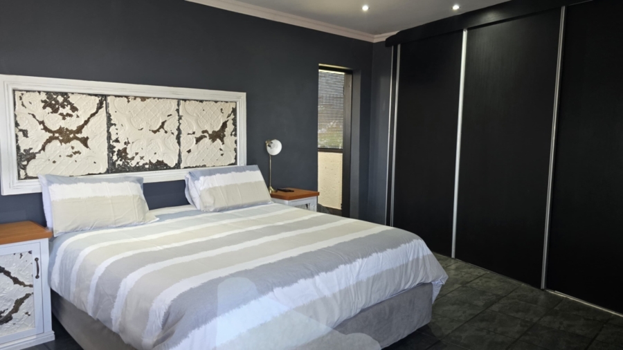 4 Bedroom Property for Sale in Waterkloof Ridge Gauteng