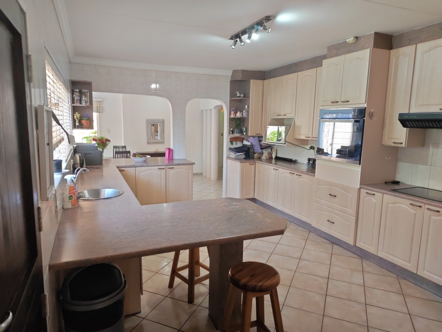 4 Bedroom Property for Sale in Brackenhurst Gauteng