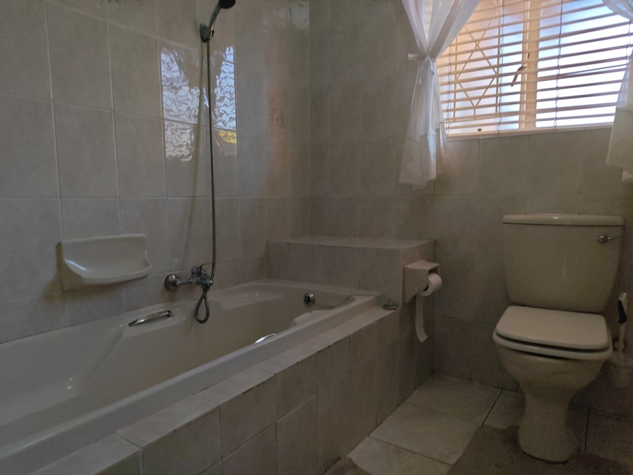 4 Bedroom Property for Sale in Brackenhurst Gauteng