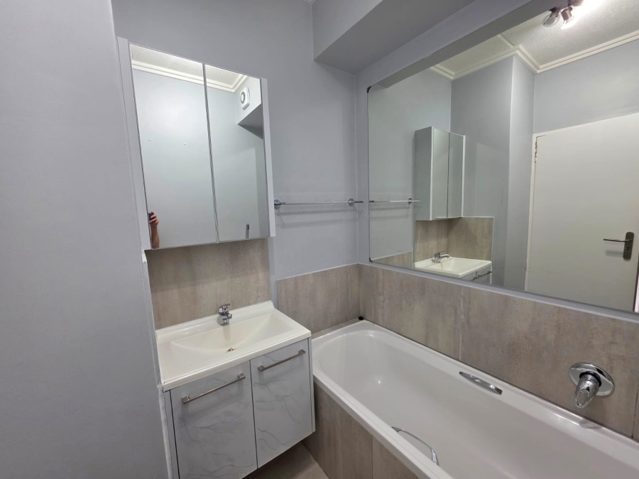 To Let 2 Bedroom Property for Rent in Lonehill Gauteng