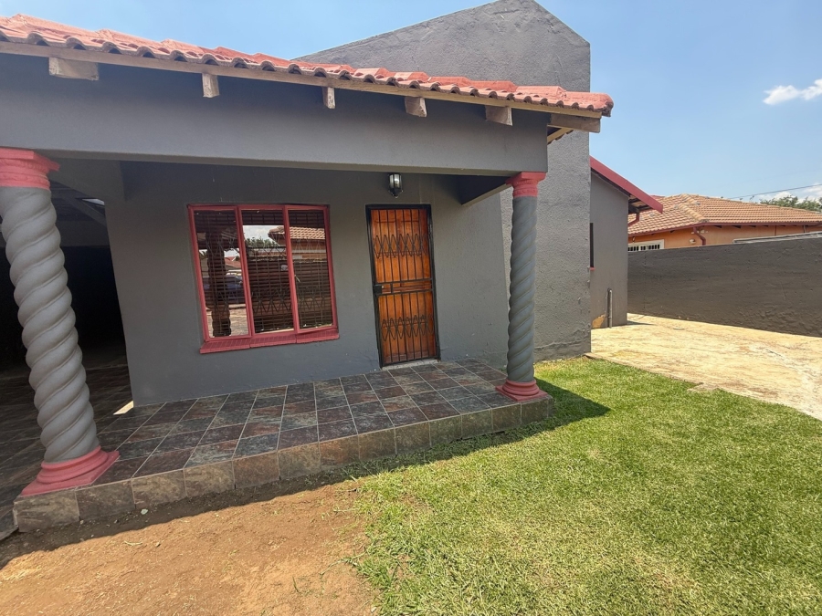 3 Bedroom Property for Sale in Alveda Park Gauteng