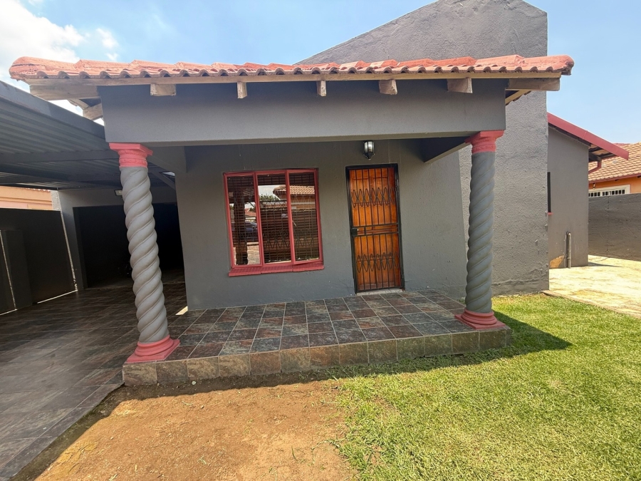 3 Bedroom Property for Sale in Alveda Park Gauteng