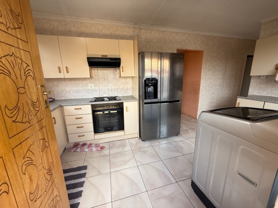 3 Bedroom Property for Sale in Alveda Park Gauteng