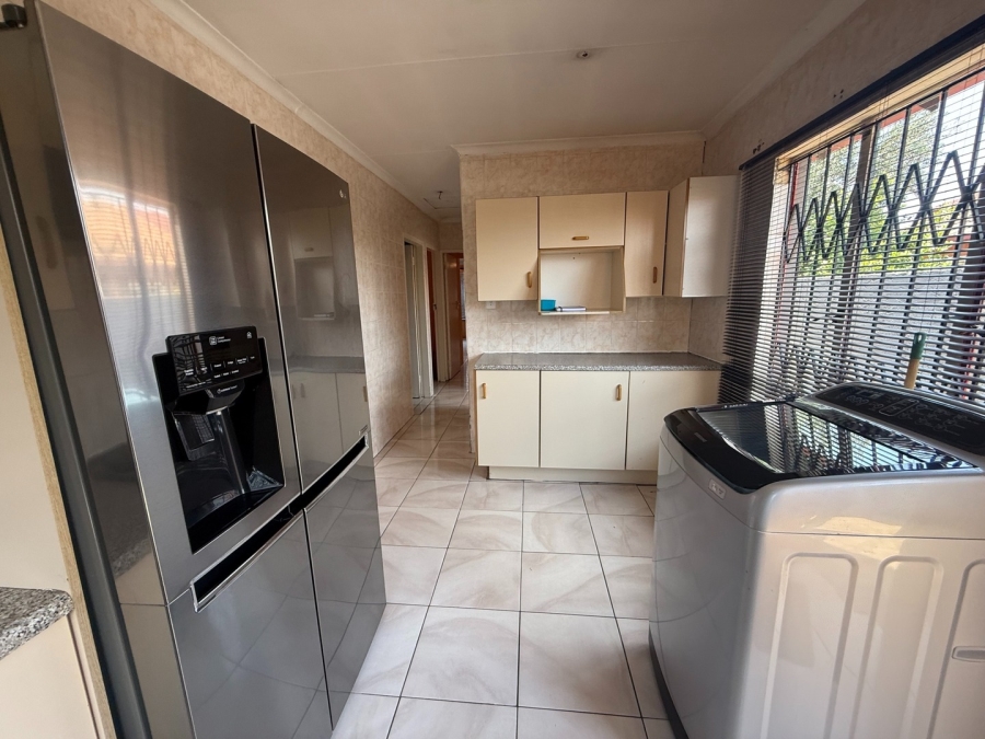 3 Bedroom Property for Sale in Alveda Park Gauteng