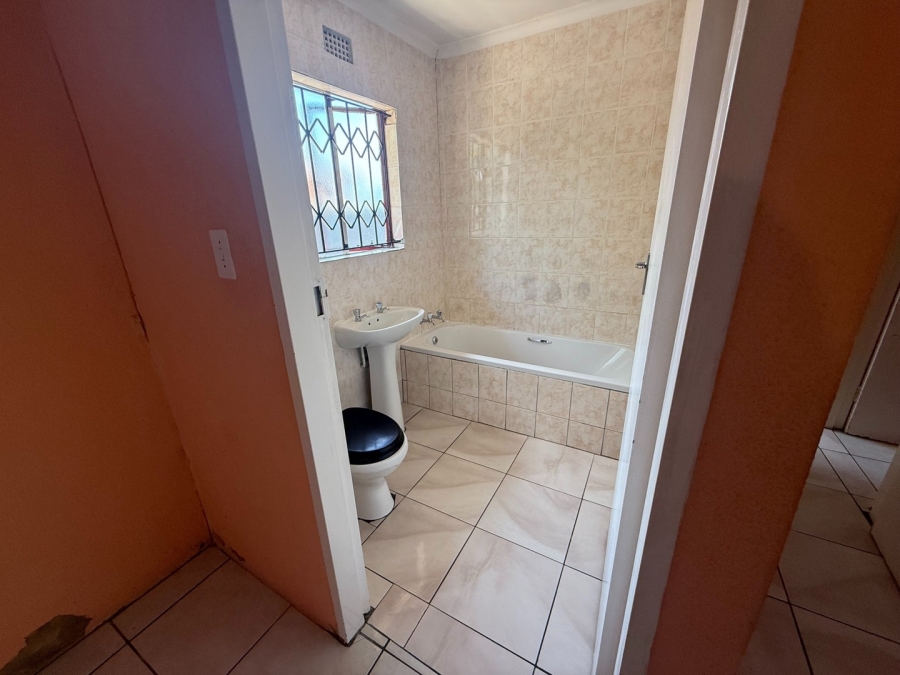 3 Bedroom Property for Sale in Alveda Park Gauteng