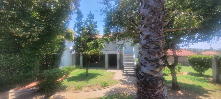 2 Bedroom Property for Sale in Radiokop Gauteng