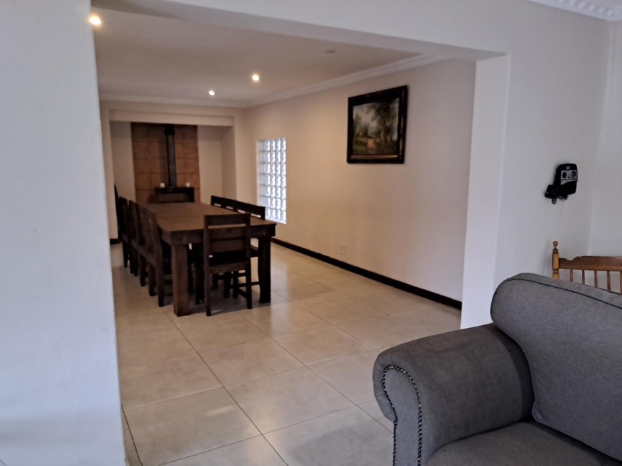 To Let 4 Bedroom Property for Rent in Denneoord Gauteng