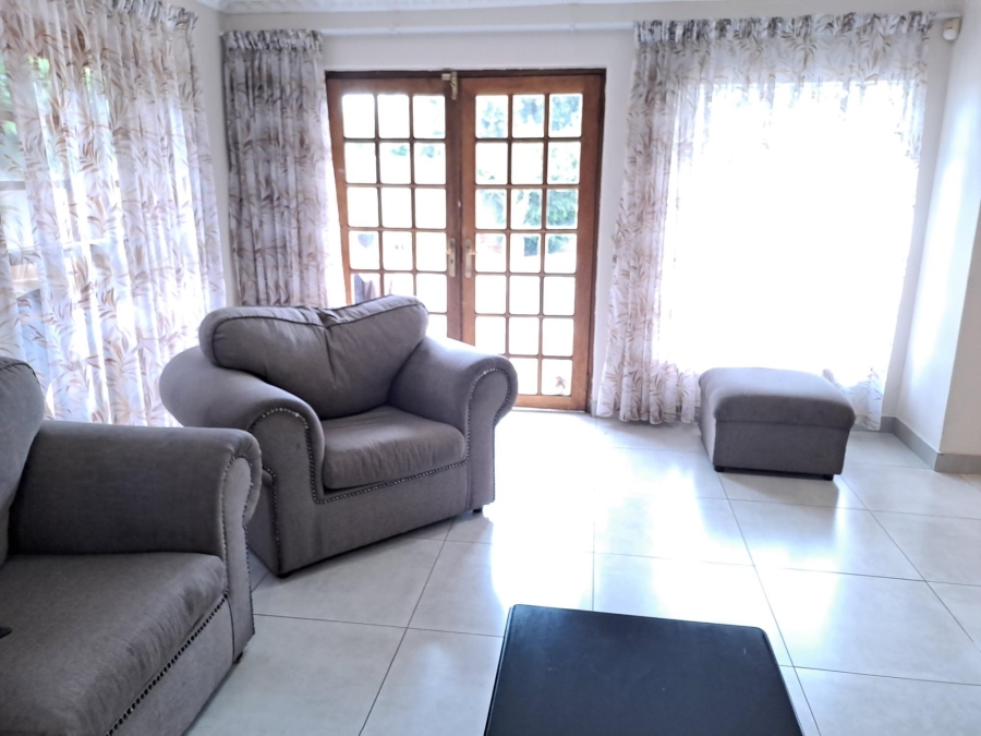 To Let 4 Bedroom Property for Rent in Denneoord Gauteng