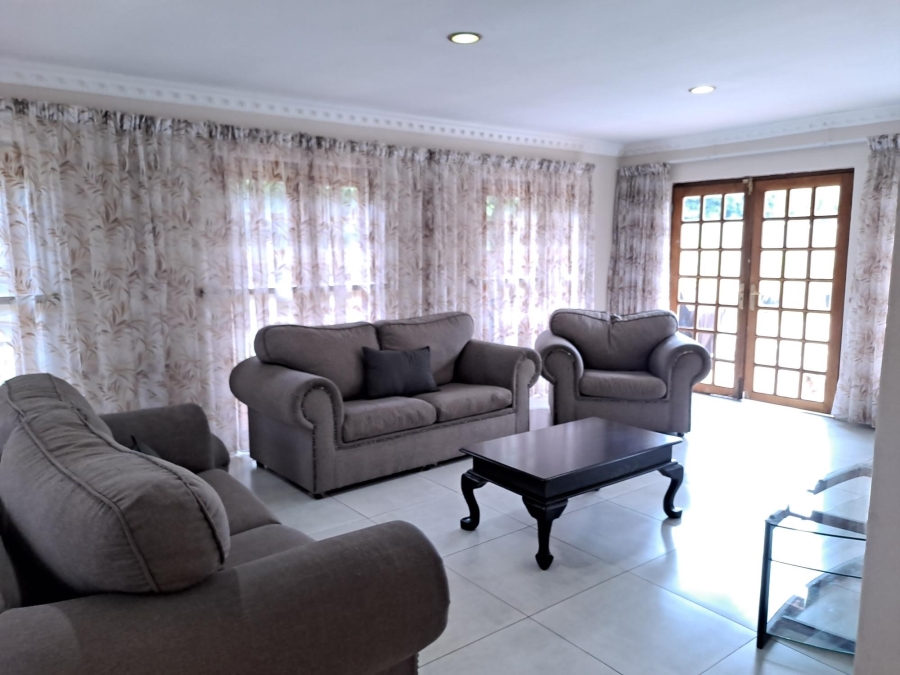 To Let 4 Bedroom Property for Rent in Denneoord Gauteng