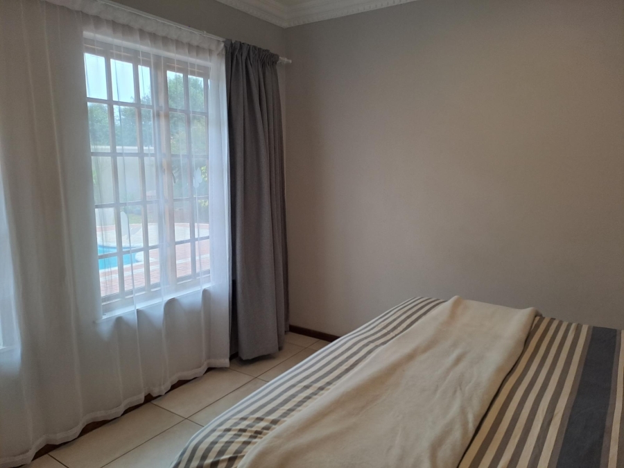 To Let 4 Bedroom Property for Rent in Denneoord Gauteng