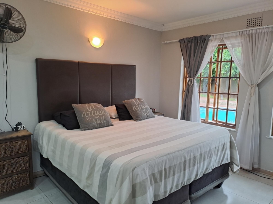 To Let 4 Bedroom Property for Rent in Denneoord Gauteng