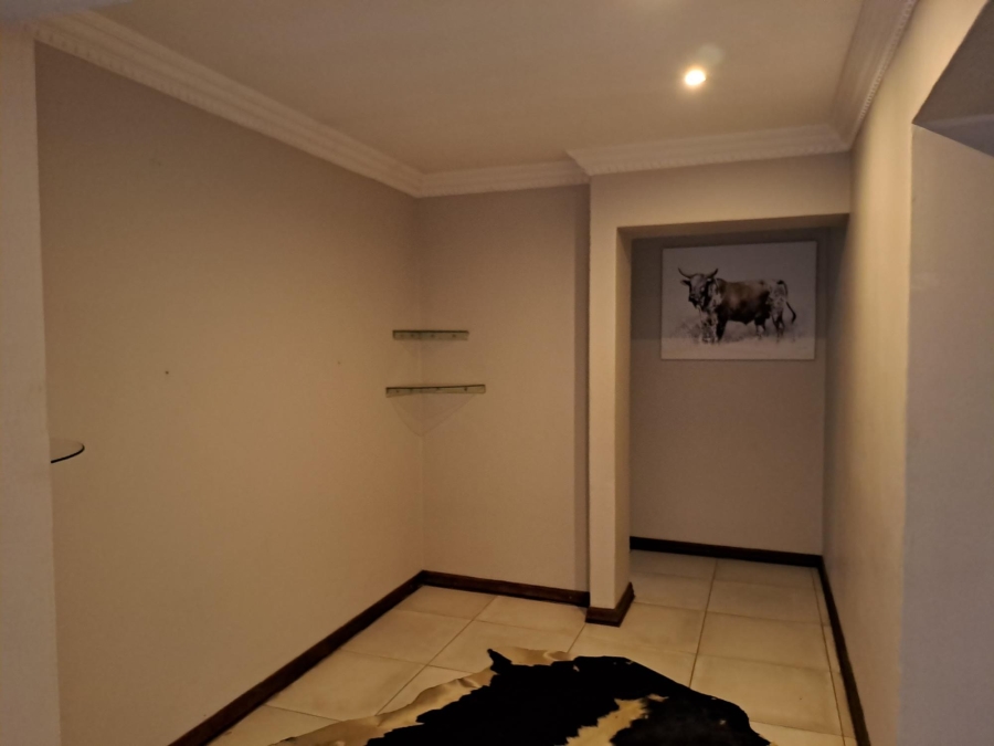 To Let 4 Bedroom Property for Rent in Denneoord Gauteng
