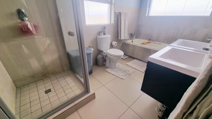 4 Bedroom Property for Sale in Summerset Gauteng