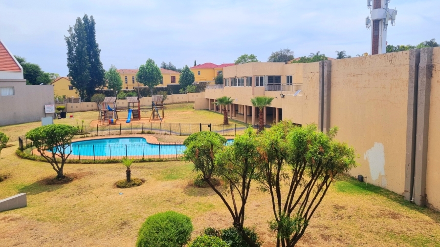 4 Bedroom Property for Sale in Halfway Gardens Gauteng