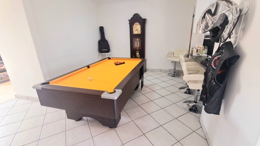 4 Bedroom Property for Sale in Halfway Gardens Gauteng