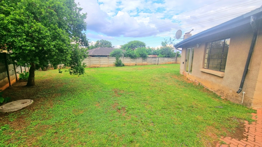 To Let 3 Bedroom Property for Rent in Noordwyk Gauteng