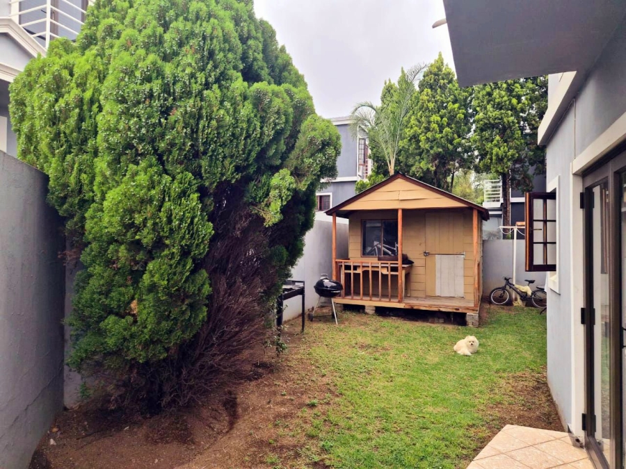 3 Bedroom Property for Sale in Erand Gardens Gauteng