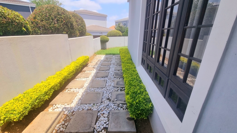 3 Bedroom Property for Sale in Erand Gardens Gauteng