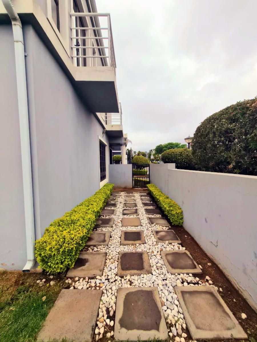 3 Bedroom Property for Sale in Erand Gardens Gauteng