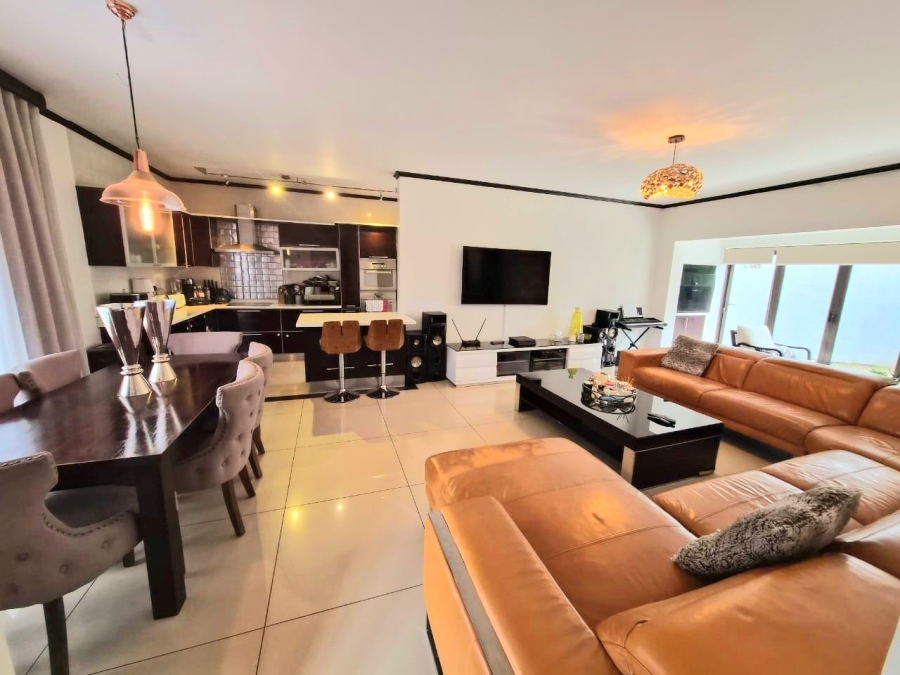 3 Bedroom Property for Sale in Erand Gardens Gauteng