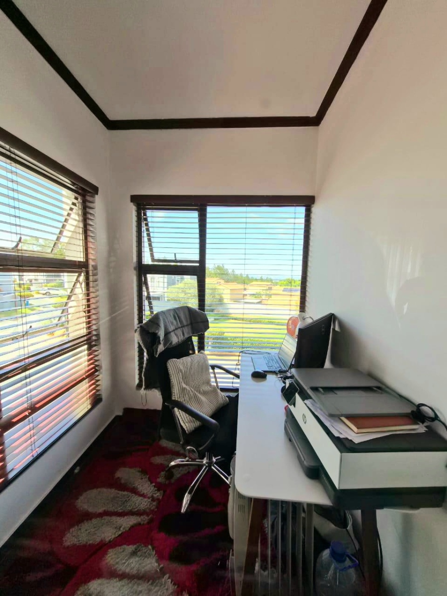 3 Bedroom Property for Sale in Erand Gardens Gauteng