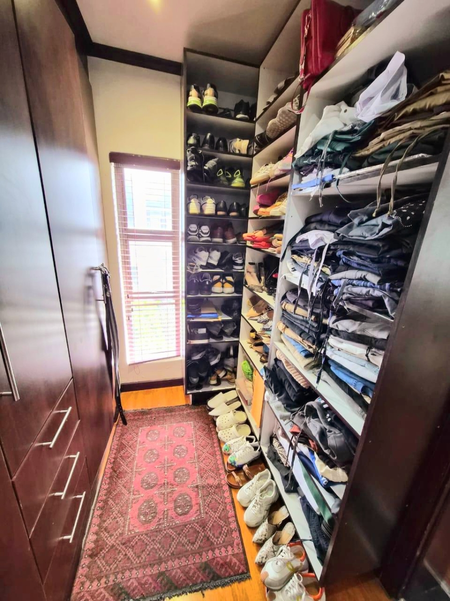 3 Bedroom Property for Sale in Erand Gardens Gauteng