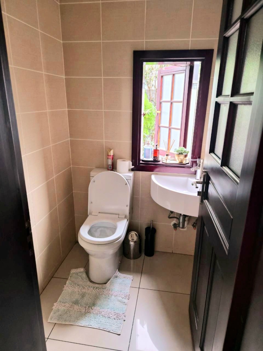 3 Bedroom Property for Sale in Erand Gardens Gauteng