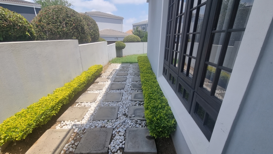 3 Bedroom Property for Sale in Erand Gardens Gauteng