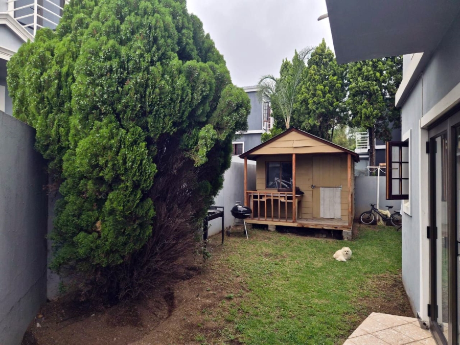 3 Bedroom Property for Sale in Erand Gardens Gauteng