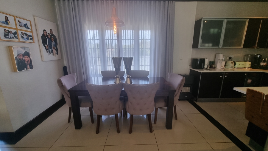 3 Bedroom Property for Sale in Erand Gardens Gauteng