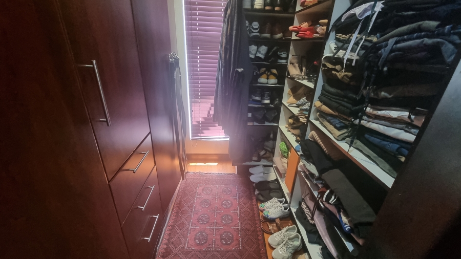 3 Bedroom Property for Sale in Erand Gardens Gauteng