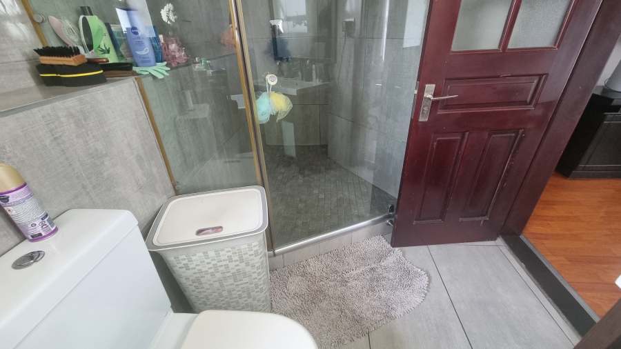3 Bedroom Property for Sale in Erand Gardens Gauteng