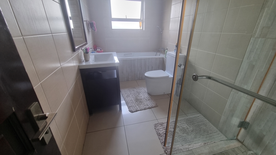 3 Bedroom Property for Sale in Erand Gardens Gauteng