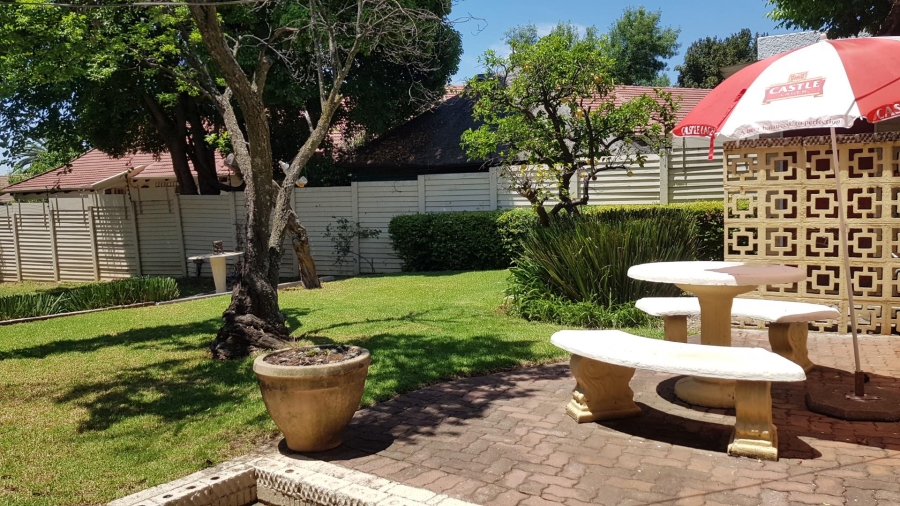 To Let 1 Bedroom Property for Rent in Bordeaux Gauteng