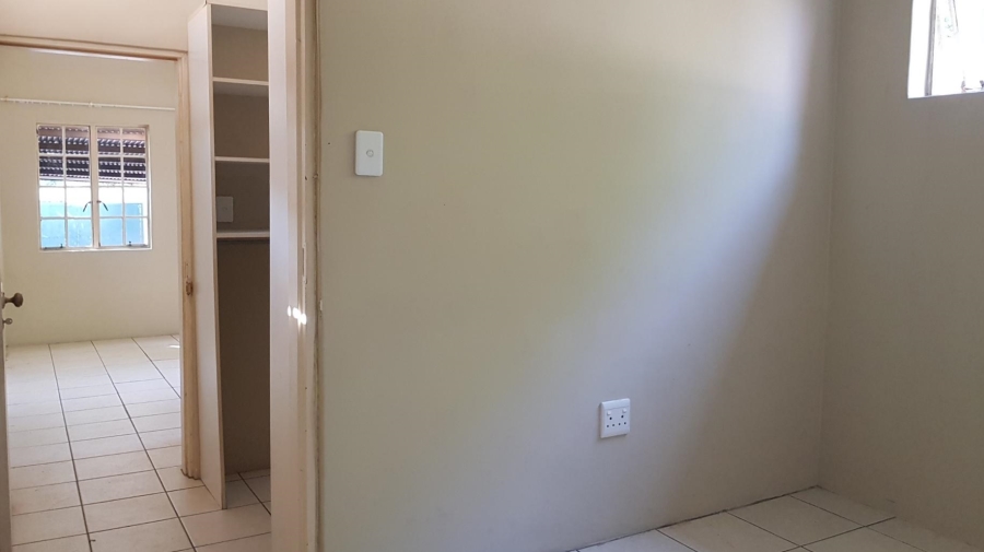 To Let 1 Bedroom Property for Rent in Bordeaux Gauteng