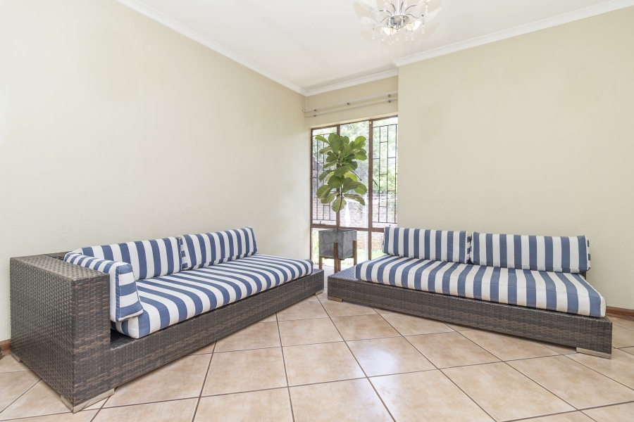 4 Bedroom Property for Sale in Hurlingham Manor Gauteng