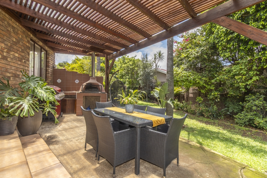 4 Bedroom Property for Sale in Hurlingham Manor Gauteng