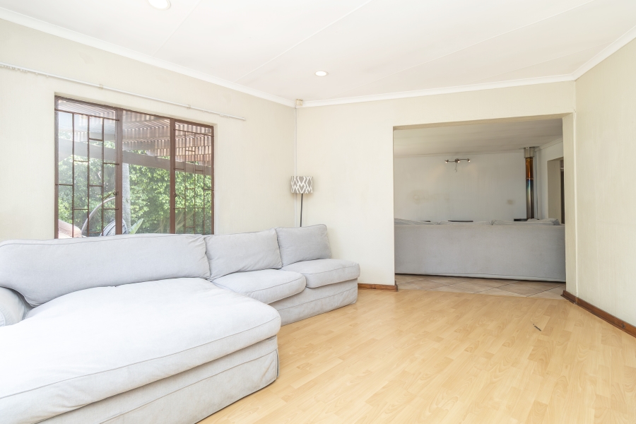 4 Bedroom Property for Sale in Hurlingham Manor Gauteng