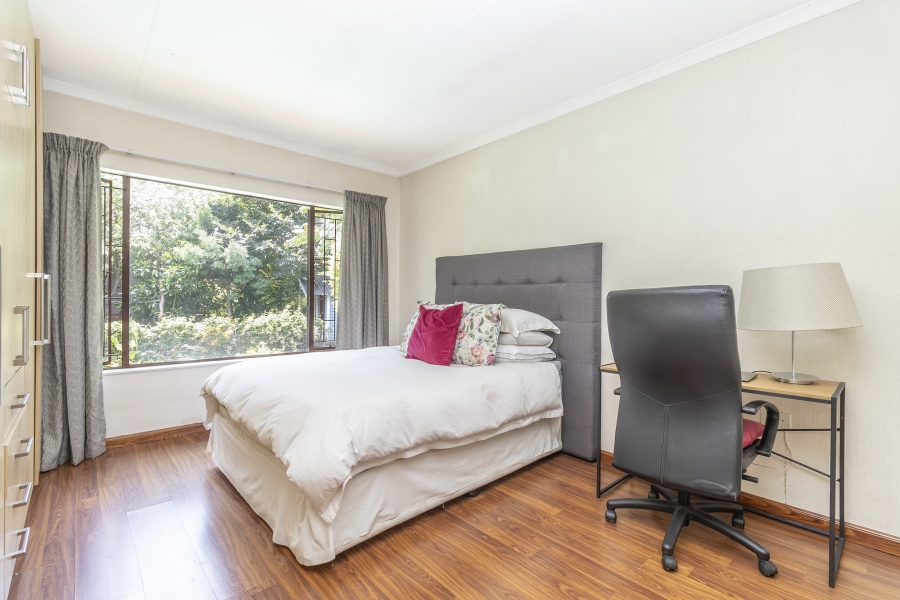 4 Bedroom Property for Sale in Hurlingham Manor Gauteng