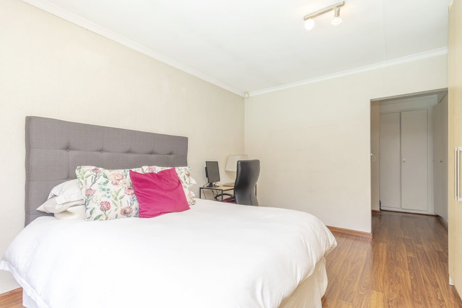 4 Bedroom Property for Sale in Hurlingham Manor Gauteng