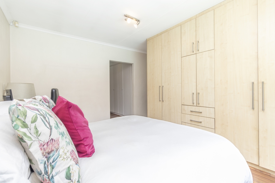 4 Bedroom Property for Sale in Hurlingham Manor Gauteng