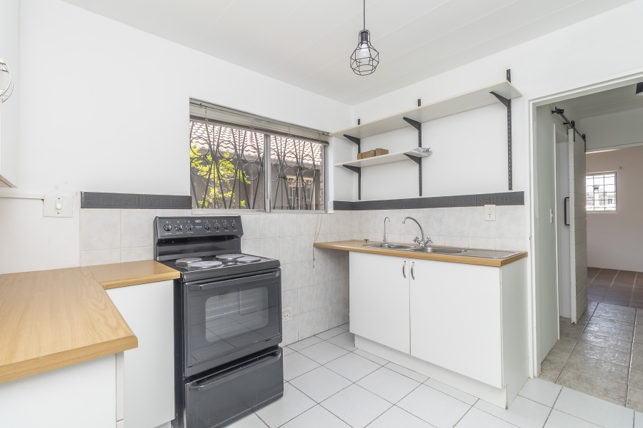 To Let 2 Bedroom Property for Rent in Hurlingham Manor Gauteng