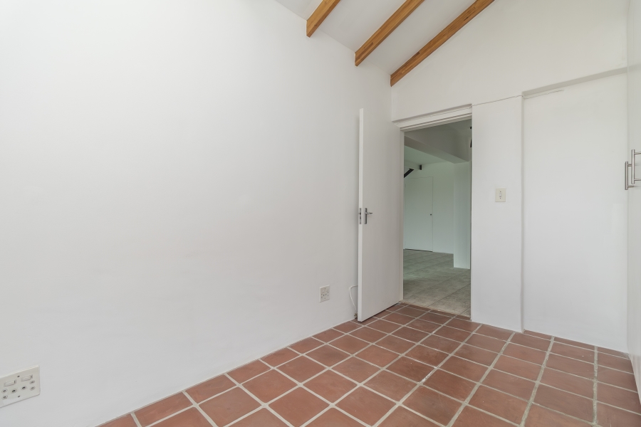 To Let 2 Bedroom Property for Rent in Hurlingham Manor Gauteng