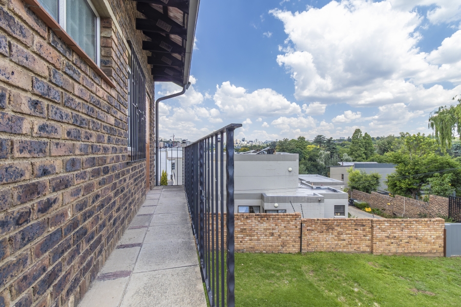 To Let 2 Bedroom Property for Rent in Hurlingham Manor Gauteng