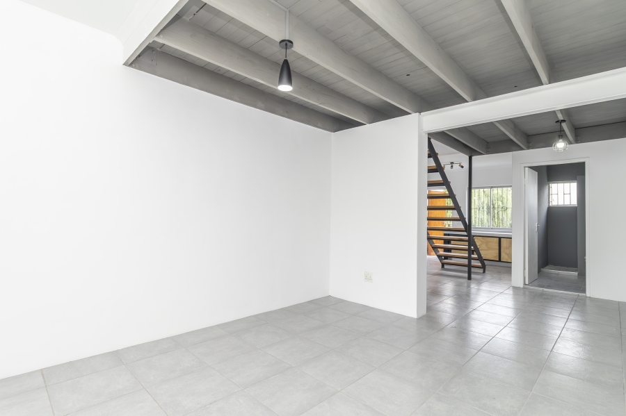 To Let 2 Bedroom Property for Rent in Hurlingham Manor Gauteng