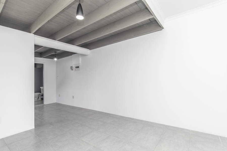 To Let 2 Bedroom Property for Rent in Hurlingham Manor Gauteng