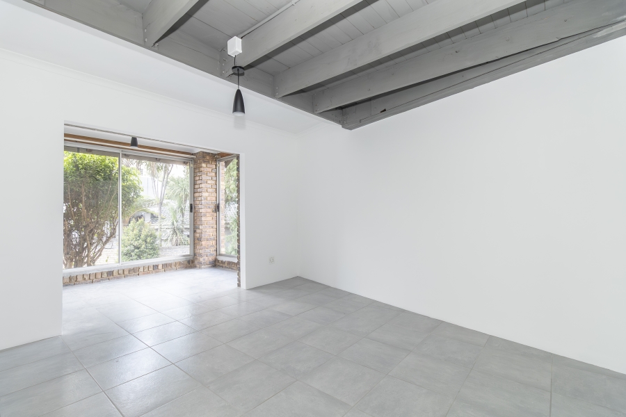 To Let 2 Bedroom Property for Rent in Hurlingham Manor Gauteng