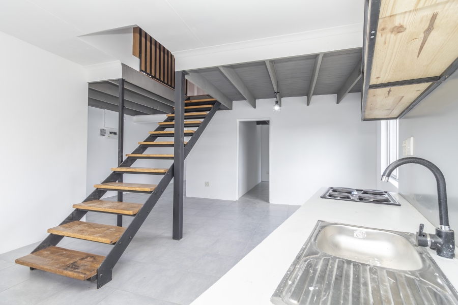 To Let 2 Bedroom Property for Rent in Hurlingham Manor Gauteng